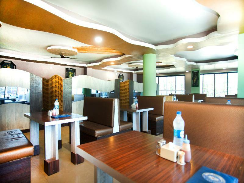 Oyo 343 Pop Life Hotel Banke Esterno foto