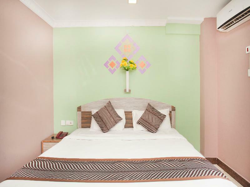 Oyo 343 Pop Life Hotel Banke Esterno foto