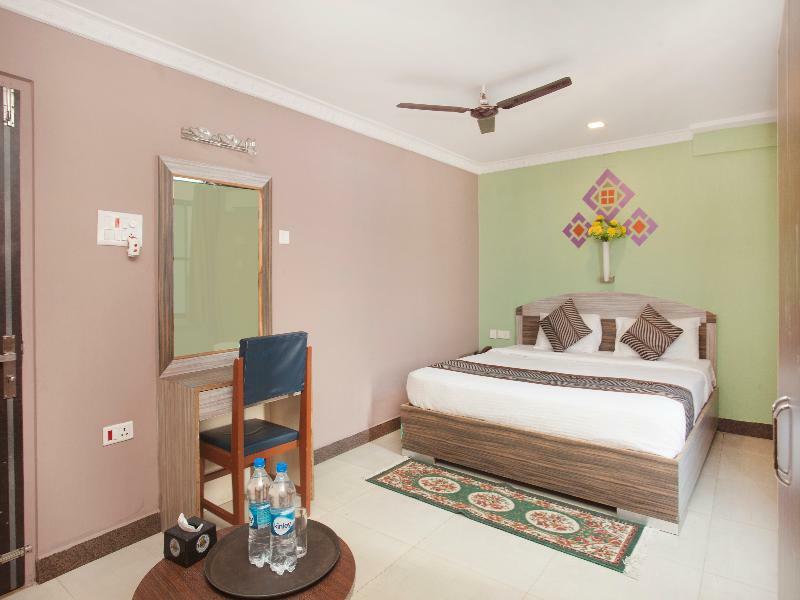 Oyo 343 Pop Life Hotel Banke Esterno foto